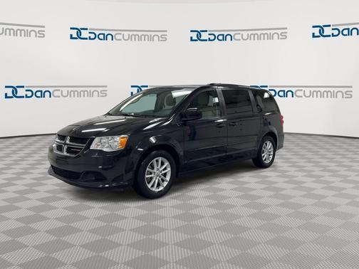 Brilliant Black Crystal Pearlcoat 2016 Dodge Grand Caravan SXT