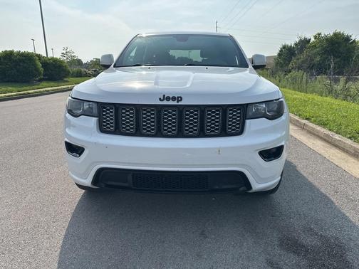2017 Jeep Grand Cherokee Altitude