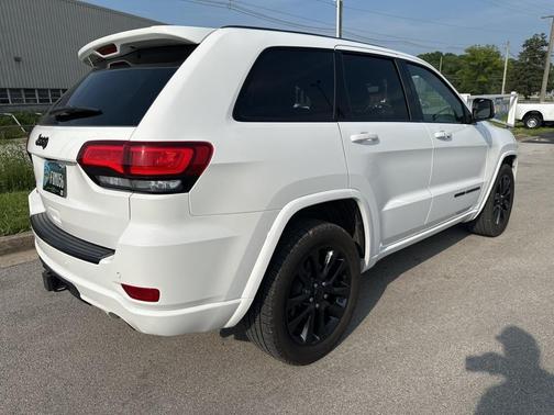 2017 Jeep Grand Cherokee Altitude