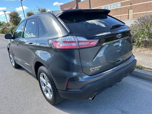 2020 Ford Edge SE