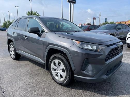 2019 Toyota RAV4 LE