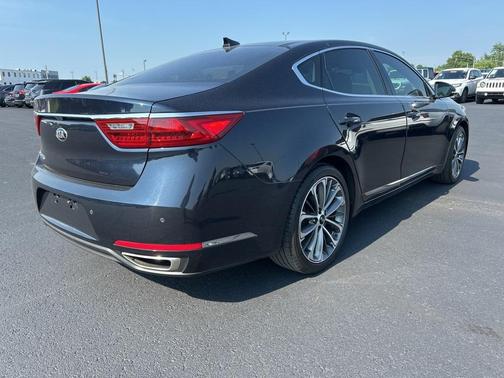 2019 Kia Cadenza Technology
