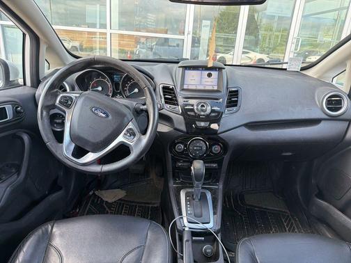 White Platinum Clearcoat Metallic 2016 Ford Fiesta Titanium