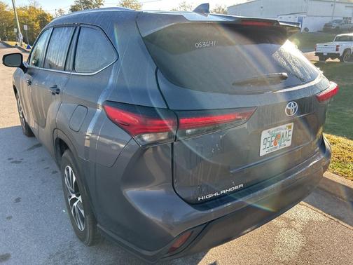 2024 Toyota Highlander LE