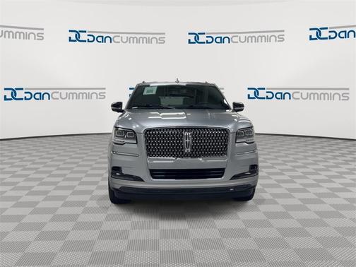 2023 Lincoln Navigator Standard
