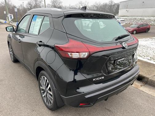 2021 Nissan Kicks SV