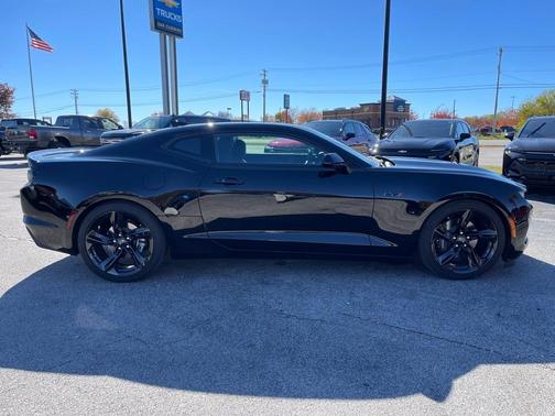 2023 Chevrolet Camaro LT1