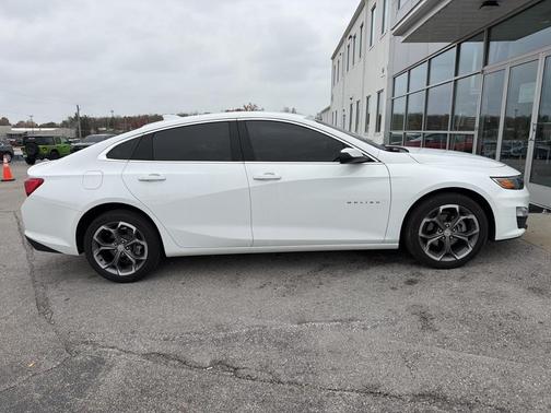 2024 Chevrolet Malibu LT
