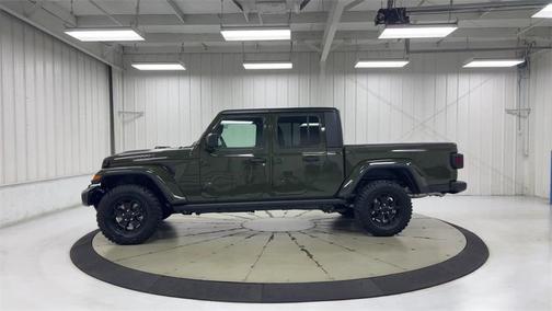 2022 Jeep Gladiator Sport