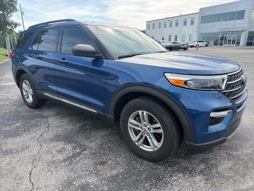 Blue Metallic 2021 Ford Explorer XLT