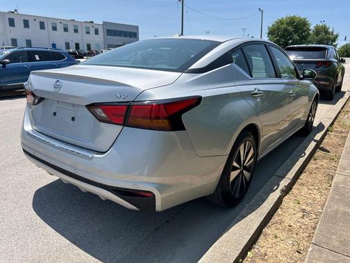 2022 Nissan Altima 2.5 SV