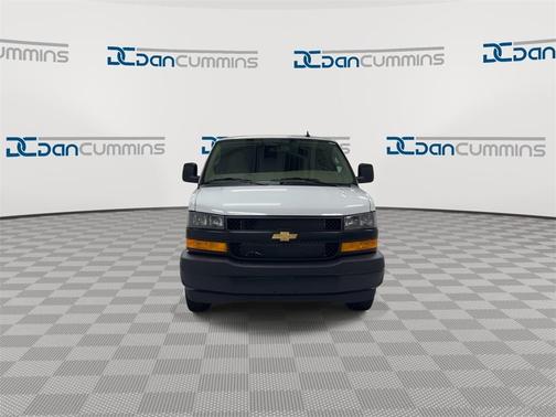 2025 Chevrolet Express 3500 Work Van