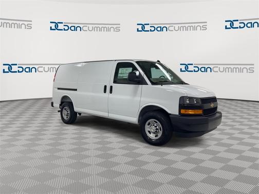 2025 Chevrolet Express 3500 Work Van