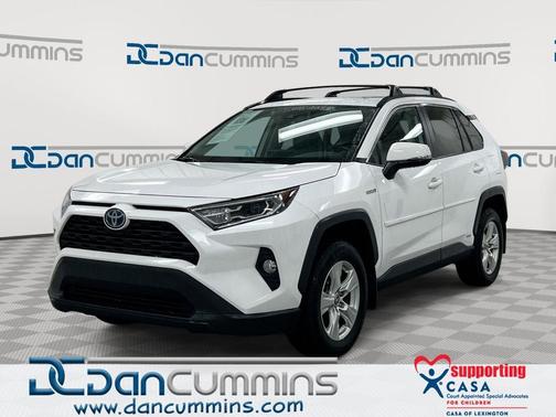 Super White 2021 Toyota RAV4 Hybrid XLE