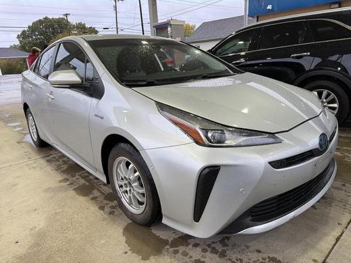 2022 Toyota Prius LE