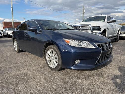 2014 Lexus ES 300h Base