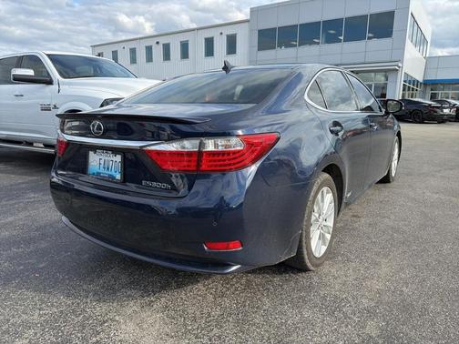 2014 Lexus ES 300h Base