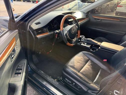 2014 Lexus ES 300h Base