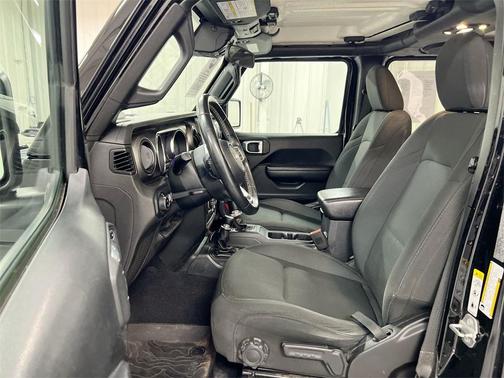 2020 Jeep Gladiator Sport