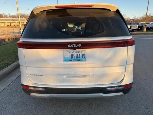 2023 Kia Carnival LX