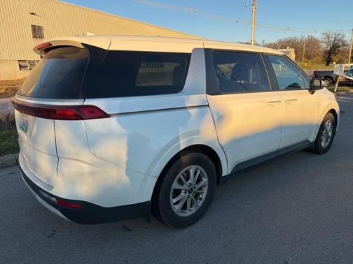 2023 Kia Carnival LX