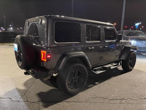 2021 Jeep Wrangler Unlimited Sahara Altitude