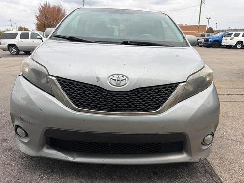 2011 Toyota Sienna SE