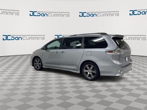 2011 Toyota Sienna SE