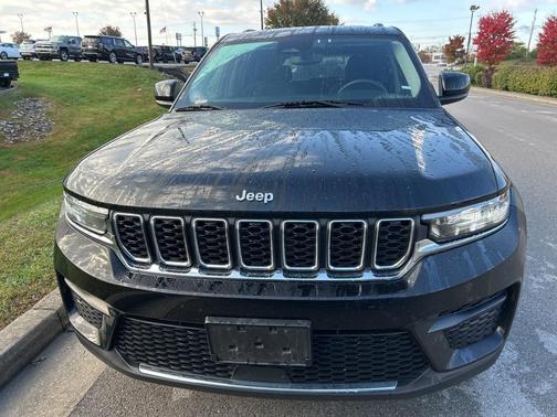 2023 Jeep Grand Cherokee Laredo