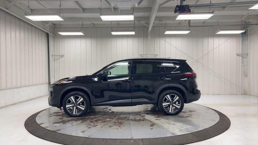 Super Black 2024 Nissan Rogue SL