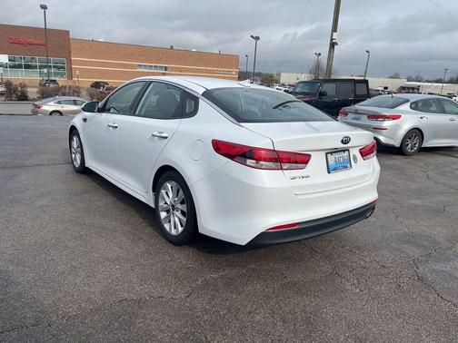 2017 Kia Optima LX