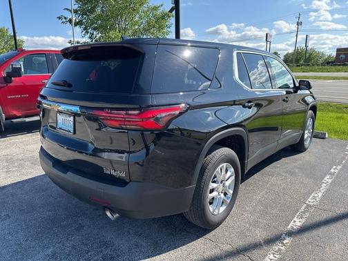 2022 Chevrolet Traverse LS