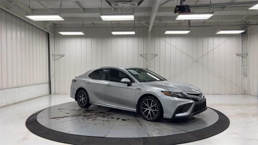 2021 Toyota Camry Hybrid SE