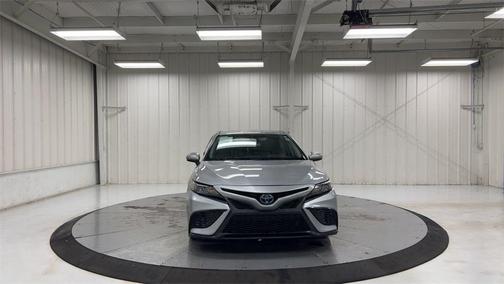 2021 Toyota Camry Hybrid SE