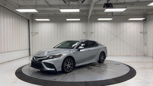 2021 Toyota Camry Hybrid SE