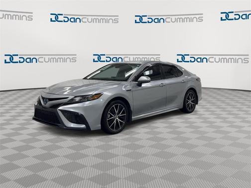 2021 Toyota Camry Hybrid SE
