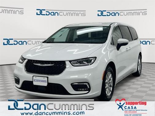 2023 Chrysler Pacifica Touring-L