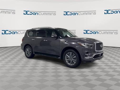 2022 INFINITI QX80 Luxe