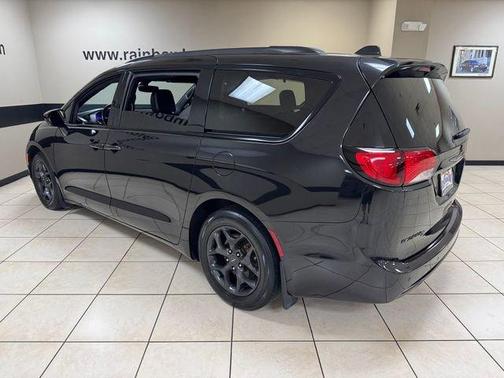 2018 Chrysler Pacifica Touring-L