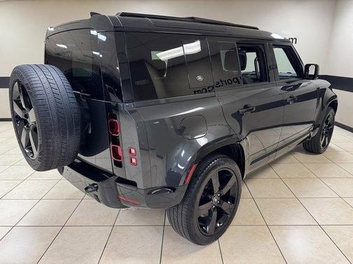 2024 Land Rover Defender P400 X-Dynamic SE