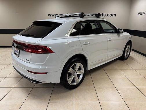 2019 Audi Q8 Premium