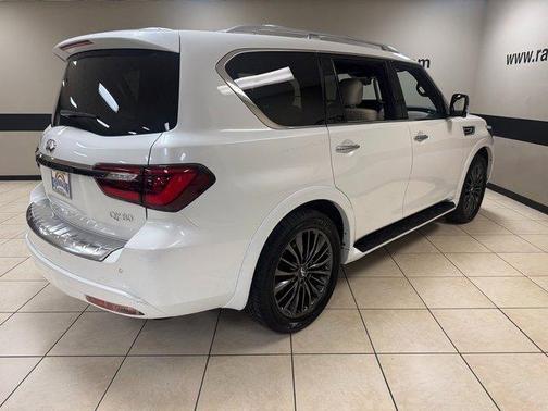 2024 INFINITI QX80 SENSORY