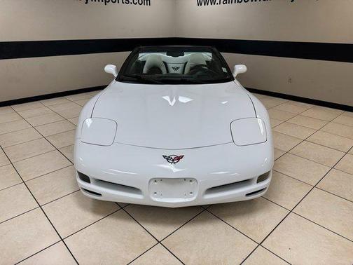 2004 Chevrolet Corvette Base