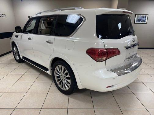 2017 INFINITI QX80 Base