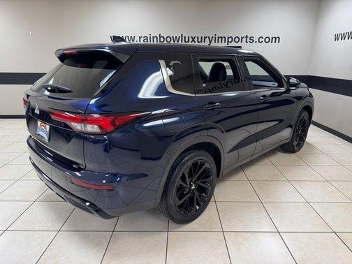 2022 Mitsubishi Outlander Black Edition