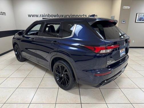 2022 Mitsubishi Outlander Black Edition