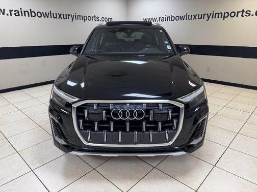 Mythos Black Metallic 2025 Audi Q7 55 Premium Plus