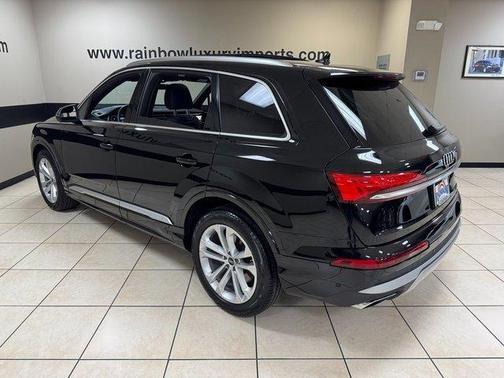 2025 Audi Q7 55 Premium Plus