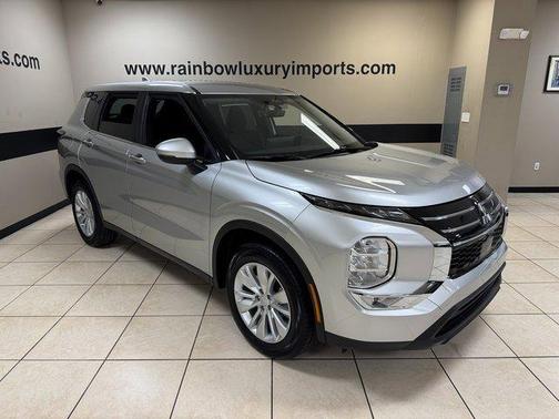 2026 Mitsubishi Outlander ES