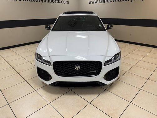 2024 Jaguar XF R-Dynamic SE